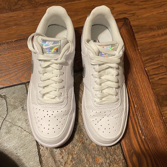 Brand New (worn twice) Size 8, Nike Court Vision- Low - Picture 2 of 3